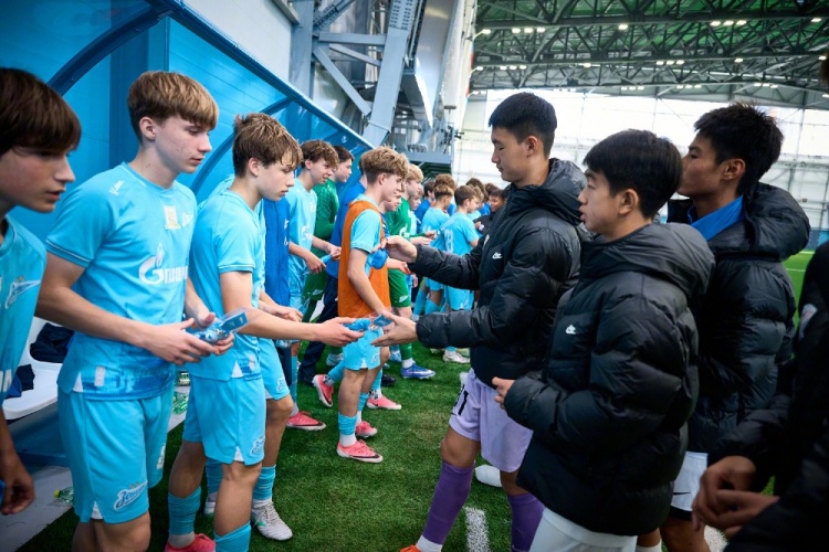 上海申花U14赴俄回访 奏响中俄体育交流二重奏 上海申花U14赴俄回访 奏响中俄体育交流二重奏